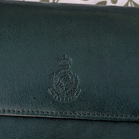 Chic Dark Green Leather Clutch - Picture 5 of 6